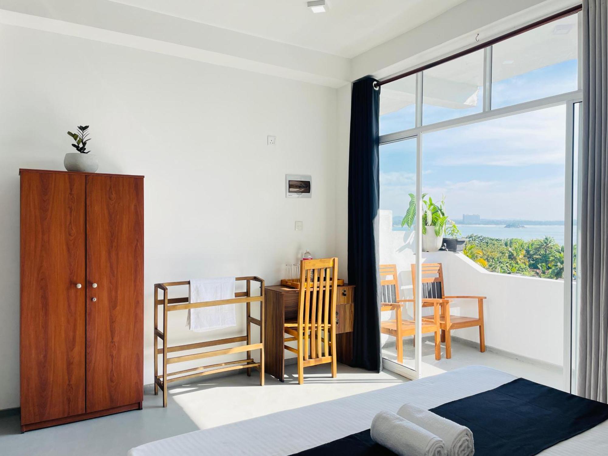 Regal Heights Hotel Weligama Buitenkant foto
