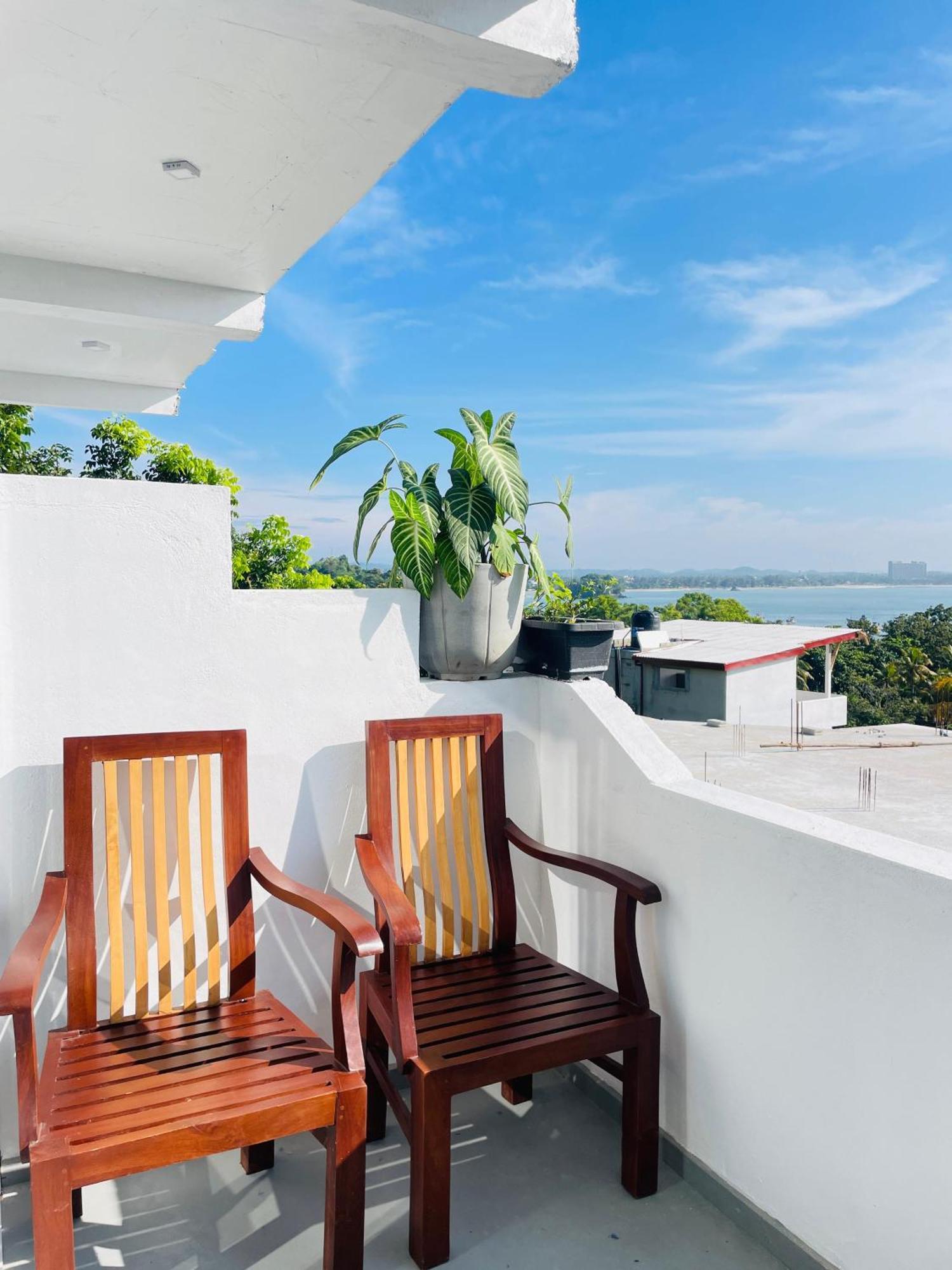 Regal Heights Hotel Weligama Buitenkant foto