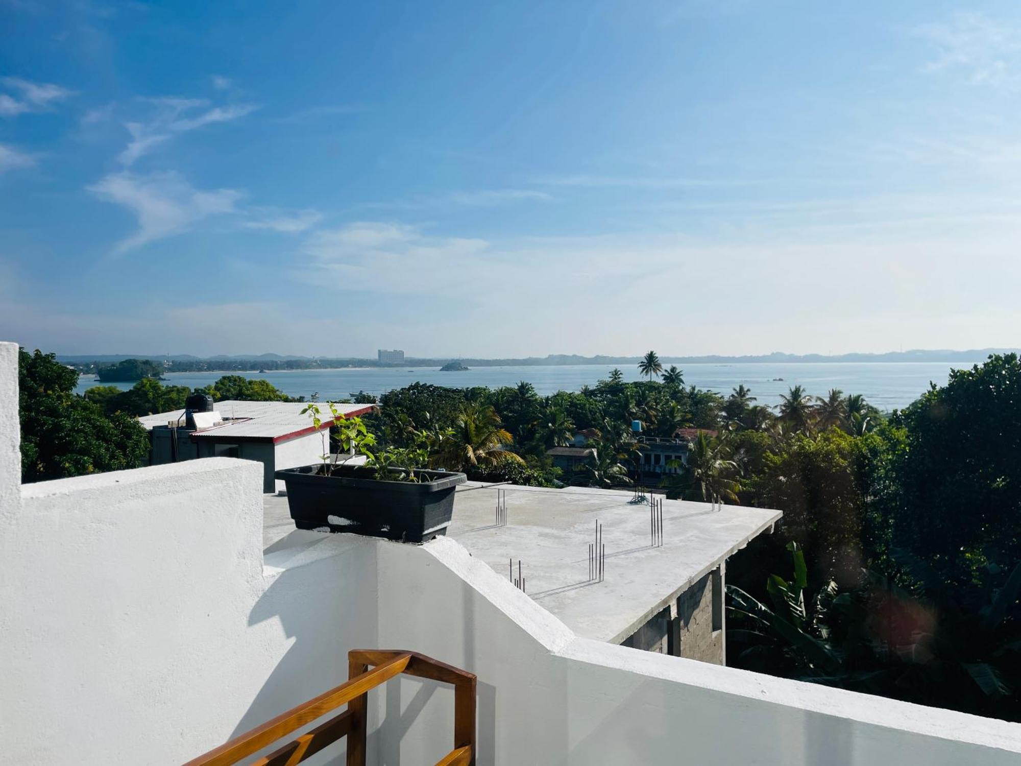 Regal Heights Hotel Weligama Buitenkant foto