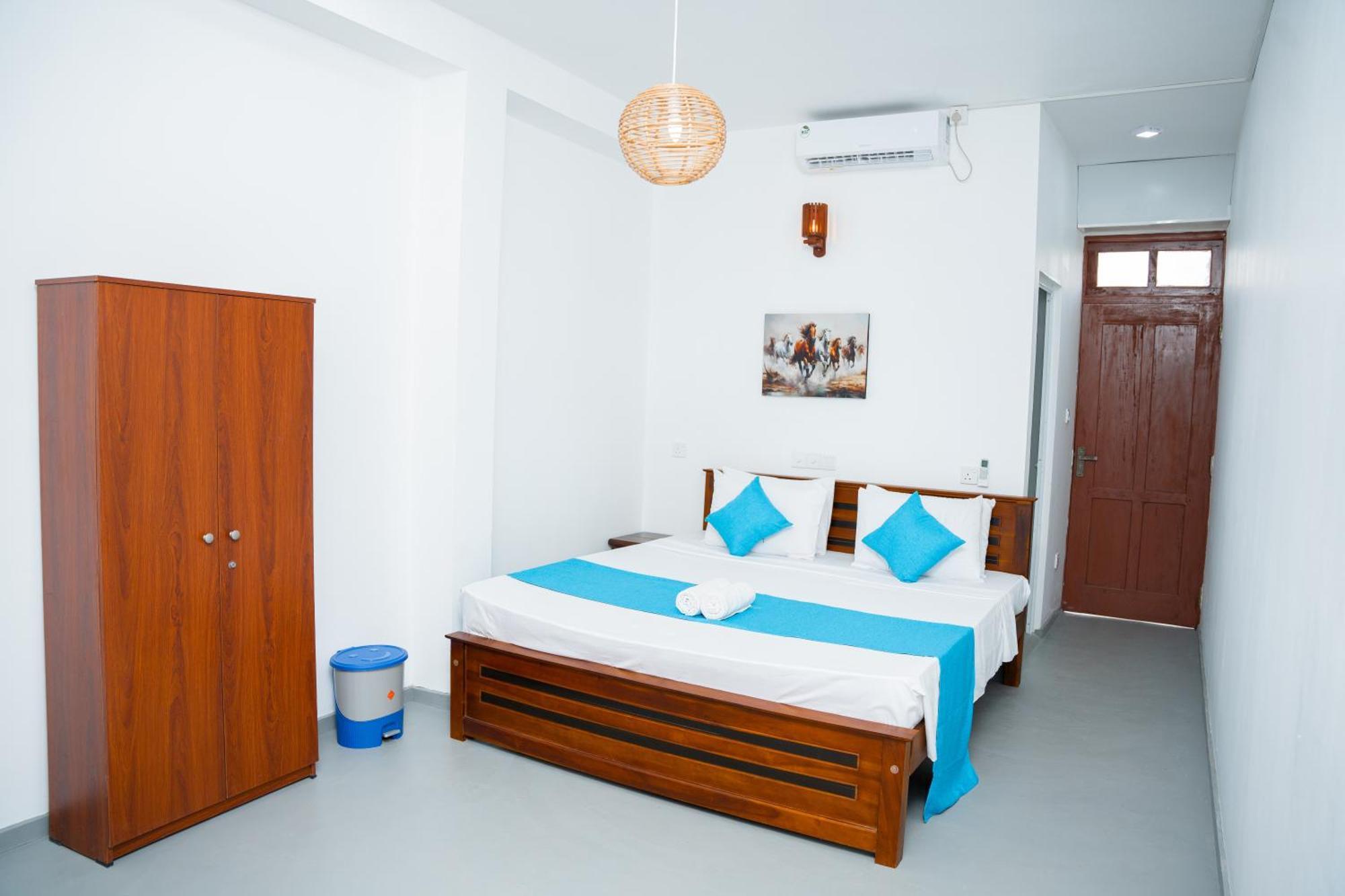 Regal Heights Hotel Weligama Buitenkant foto