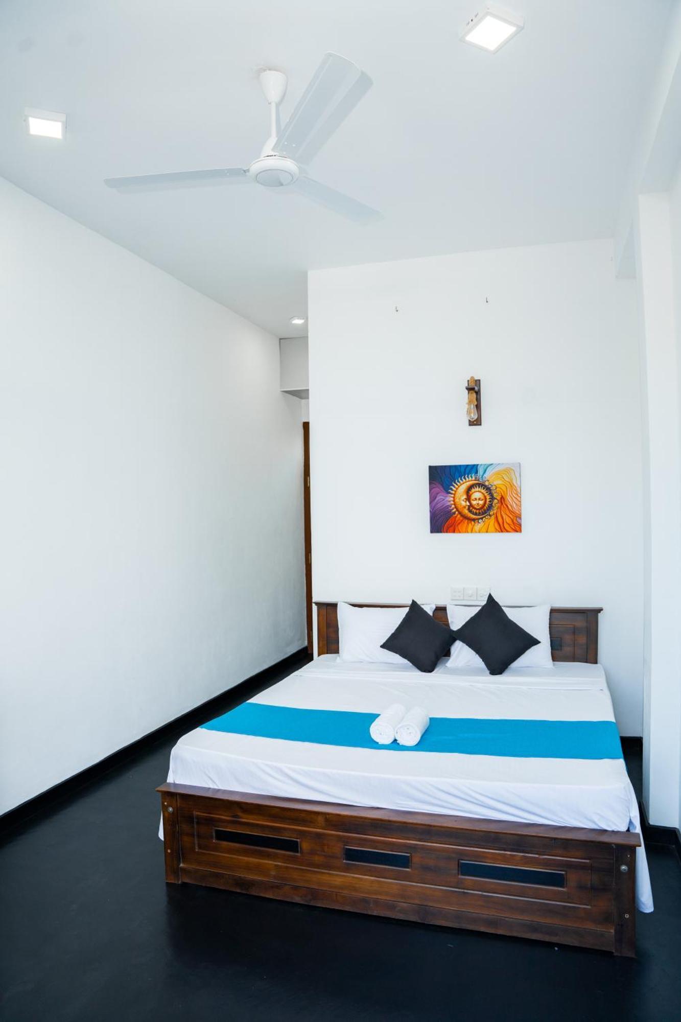 Regal Heights Hotel Weligama Buitenkant foto